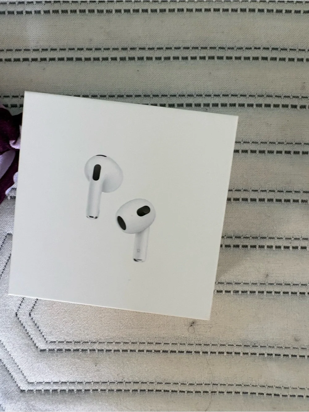 Apple White On-Ear Wireless Earbuds